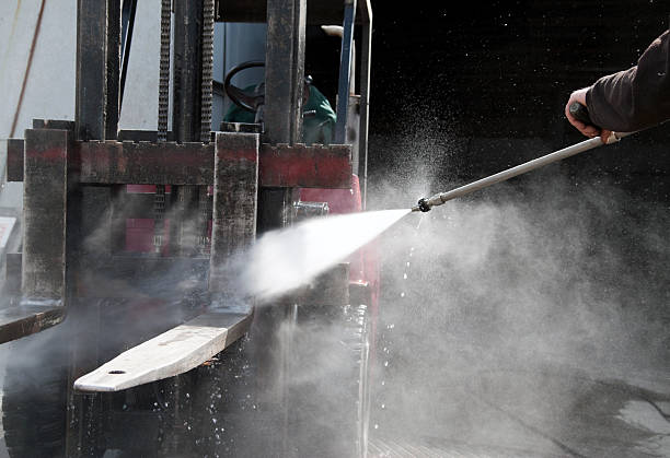 Best Sign and Awning Cleaning  in Jackson, MN